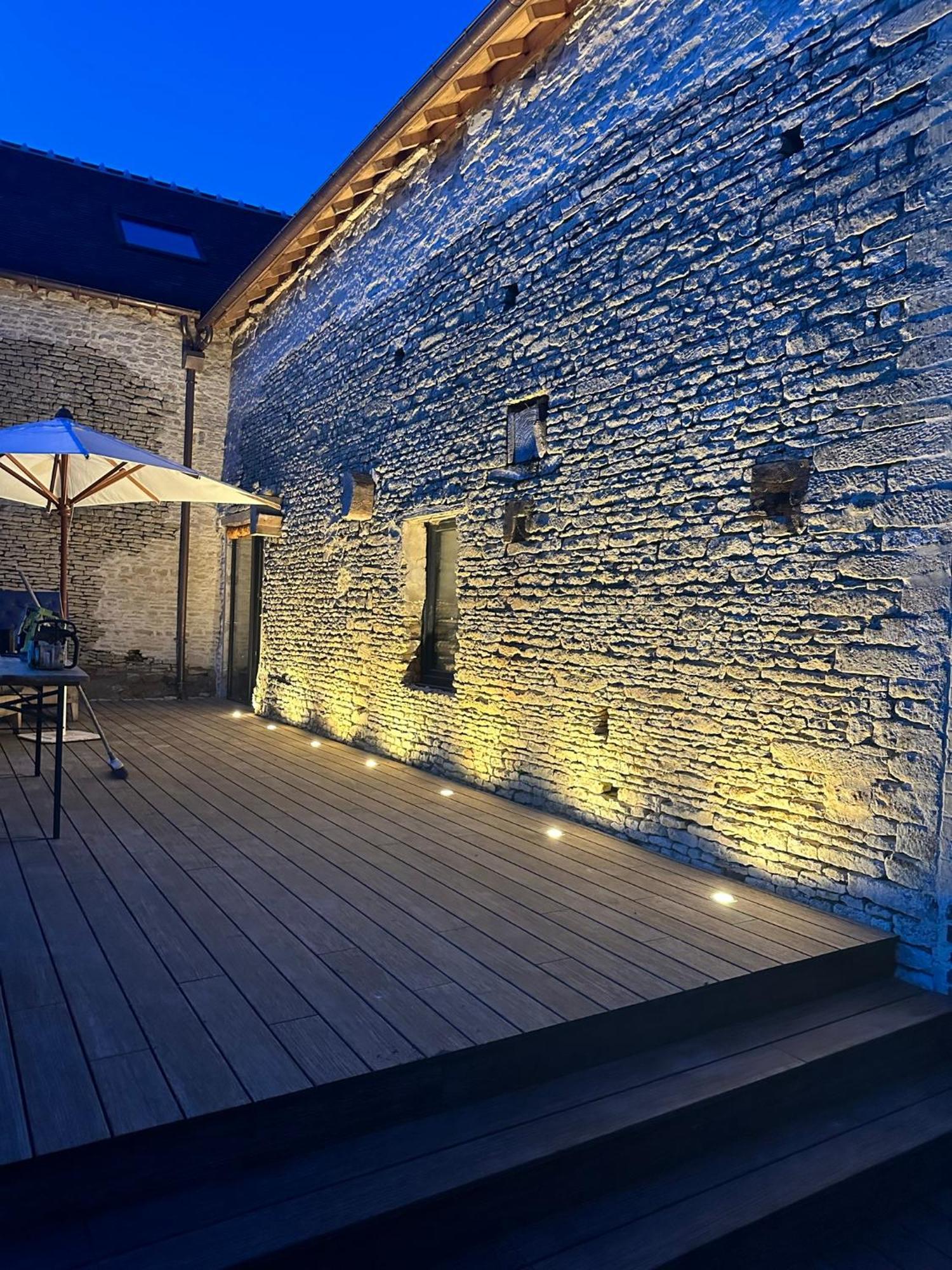 Gite Confortable Au Milieu Des Pres - La Ferme De Montigny Neauphe-Sur-Dive Экстерьер фото